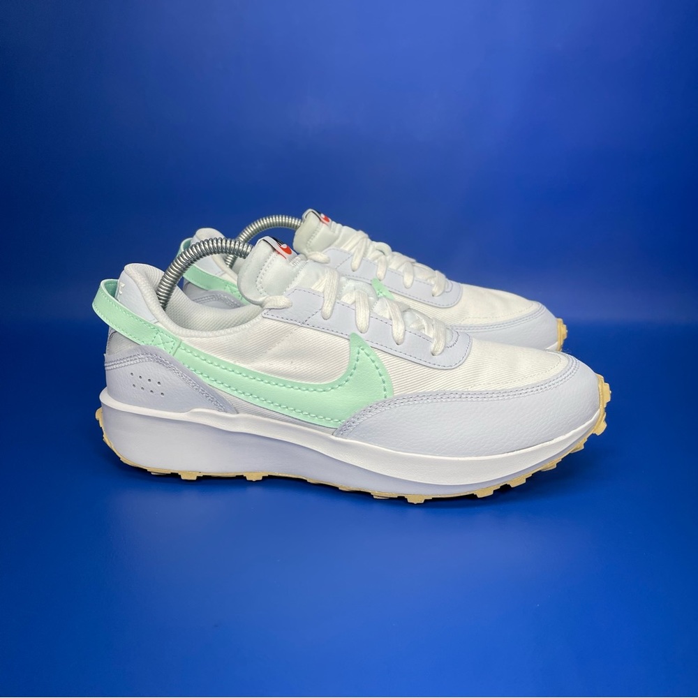 NEW Nike Waffle Debut Athletic Shoes White Mint